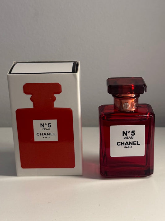 Chanel No. 5 L’Eau Red Edition