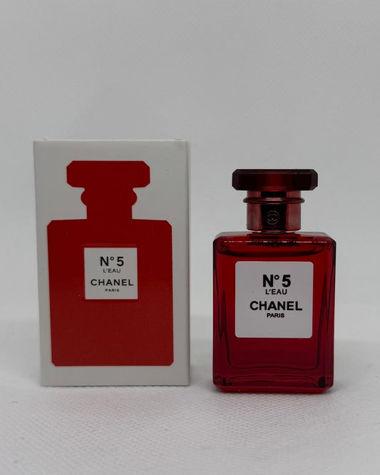 Chanel No. 5 L’Eau Red Edition